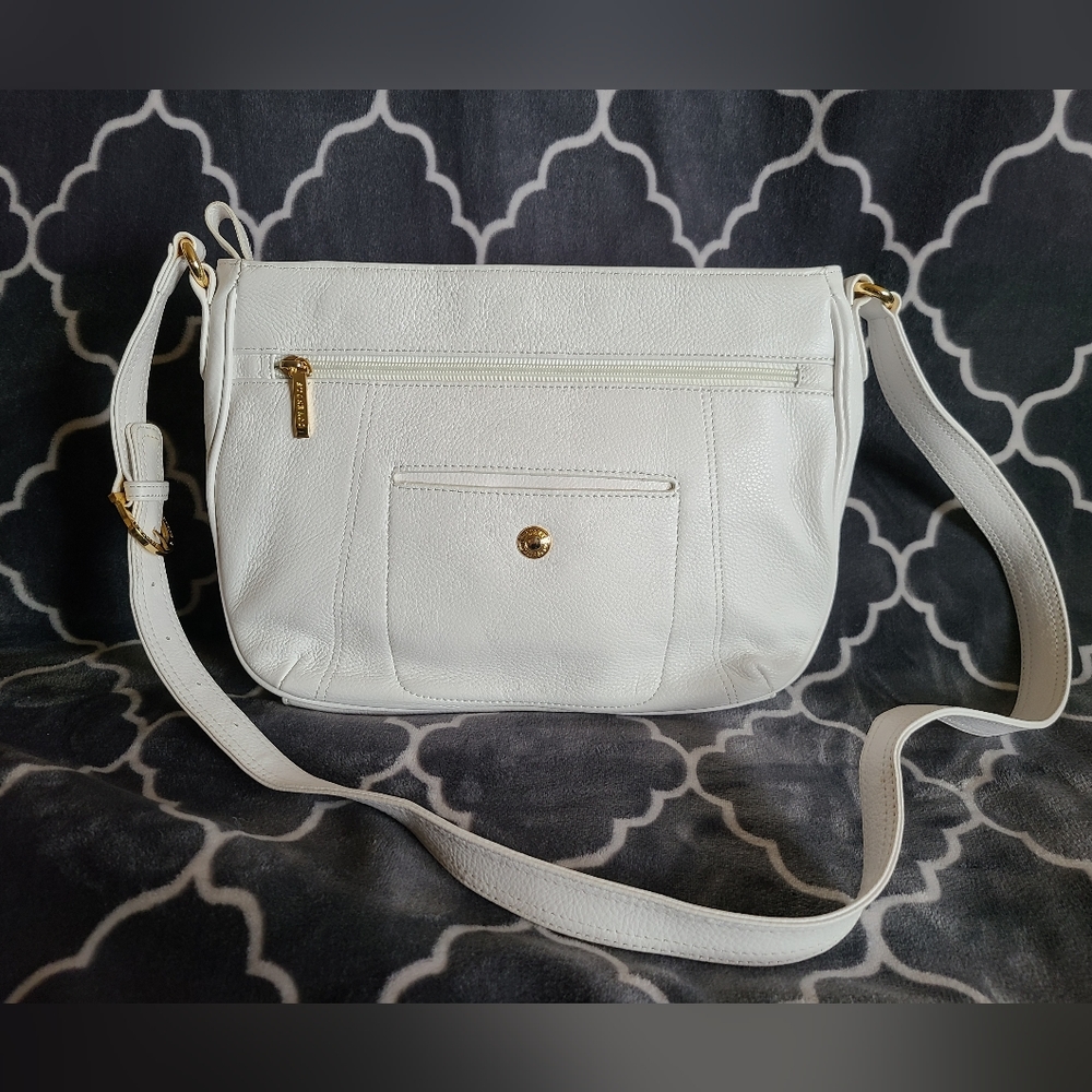NWOT Stone & Co. White Leather Purse 🤍
